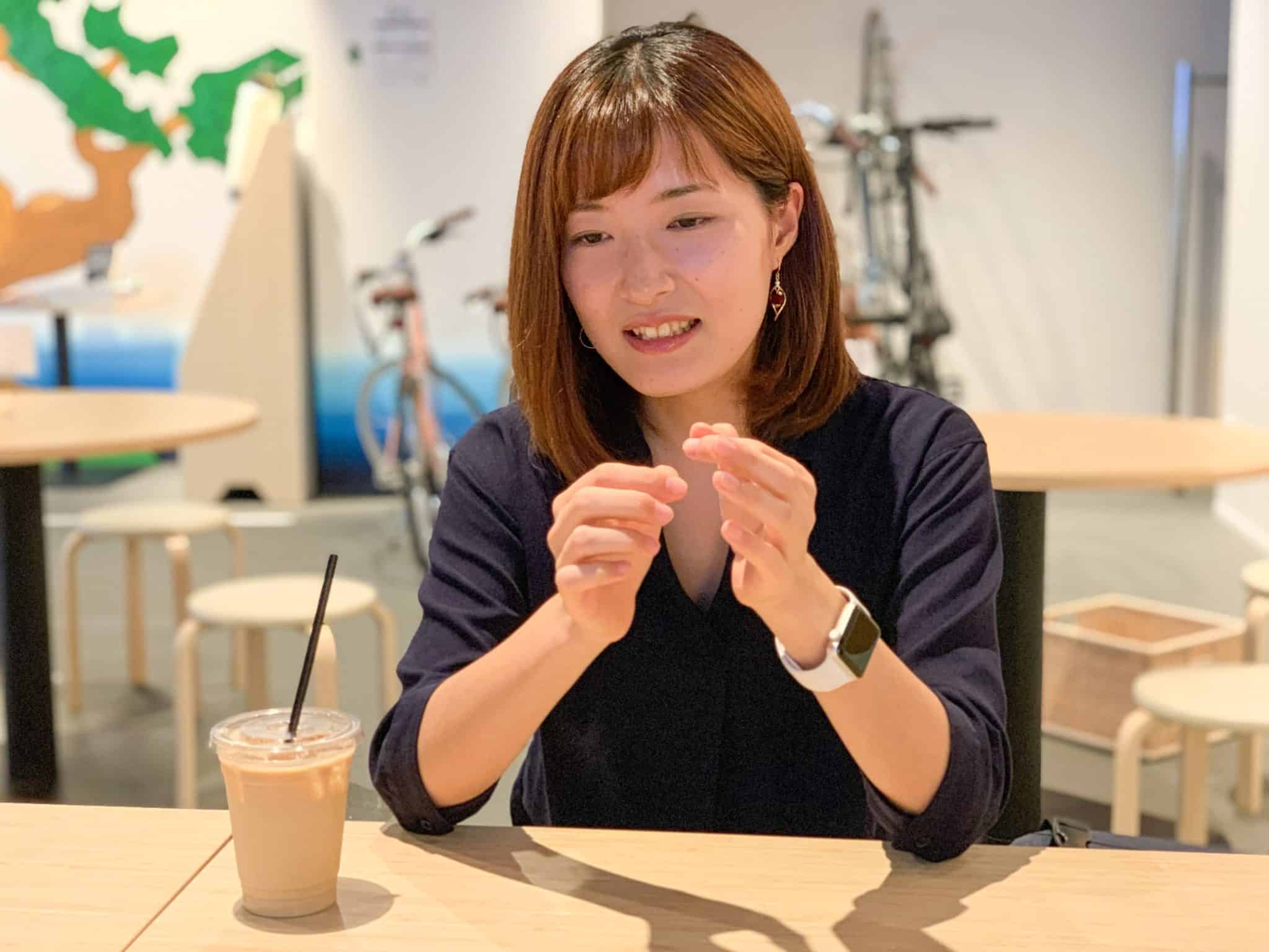28歳“完全未経験”から独学でスタートアップを支えるリードデザイナーへ転身!実体験から学ぶ「評価されるデザイナー」になるコツとは|あゆみさん突撃インタビューvol.11