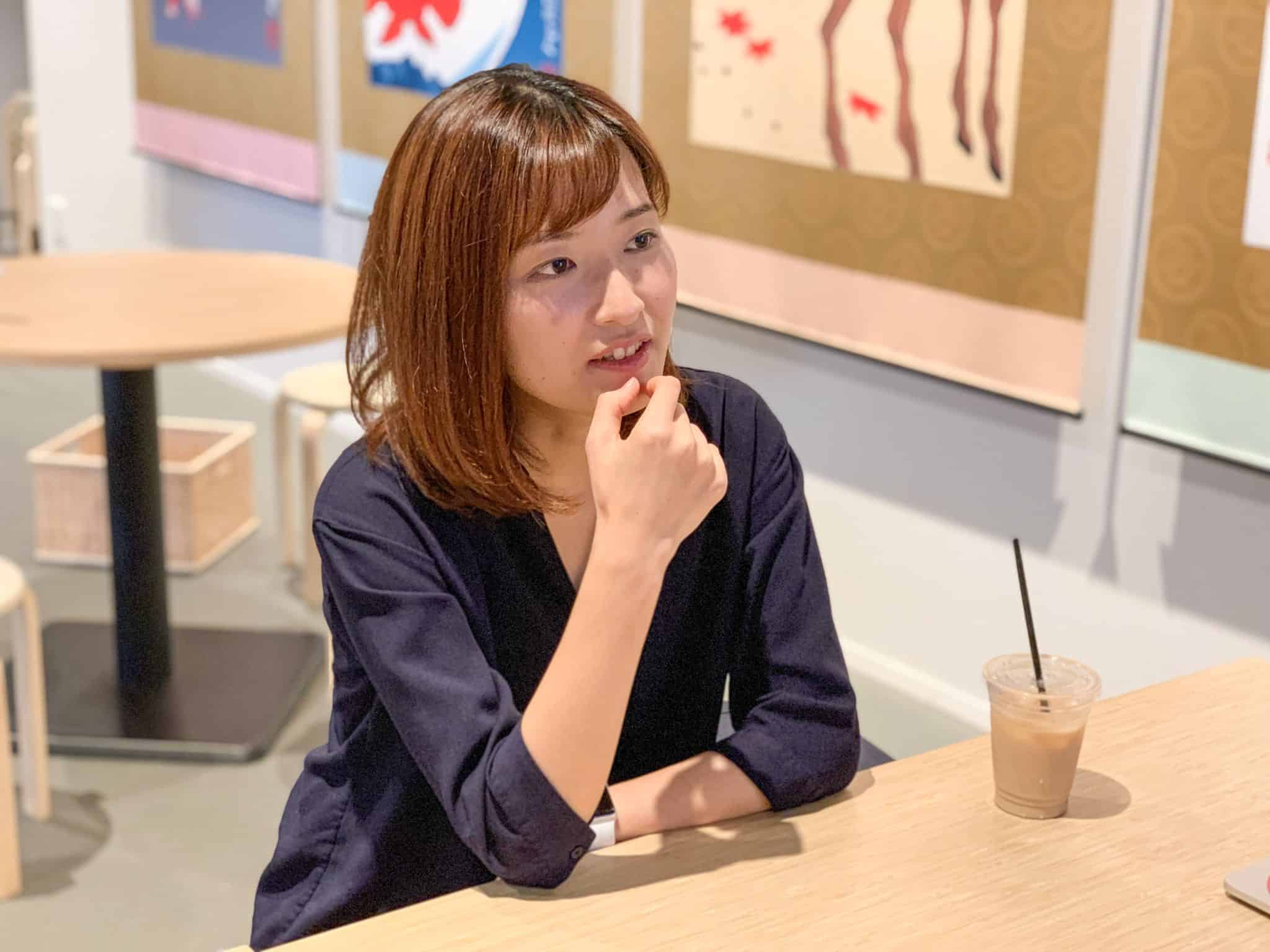 28歳“完全未経験”から独学でスタートアップを支えるリードデザイナーへ転身!実体験から学ぶ「評価されるデザイナー」になるコツとは|あゆみさん突撃インタビューvol.11